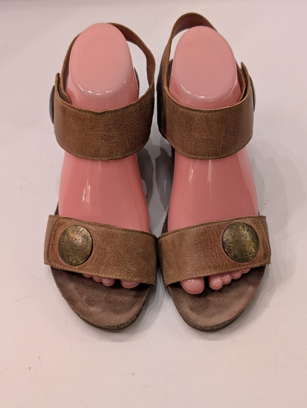 Taos Women's 39/8-8.5 Carousel Brown Wedge Leather Sandals Shoes W4